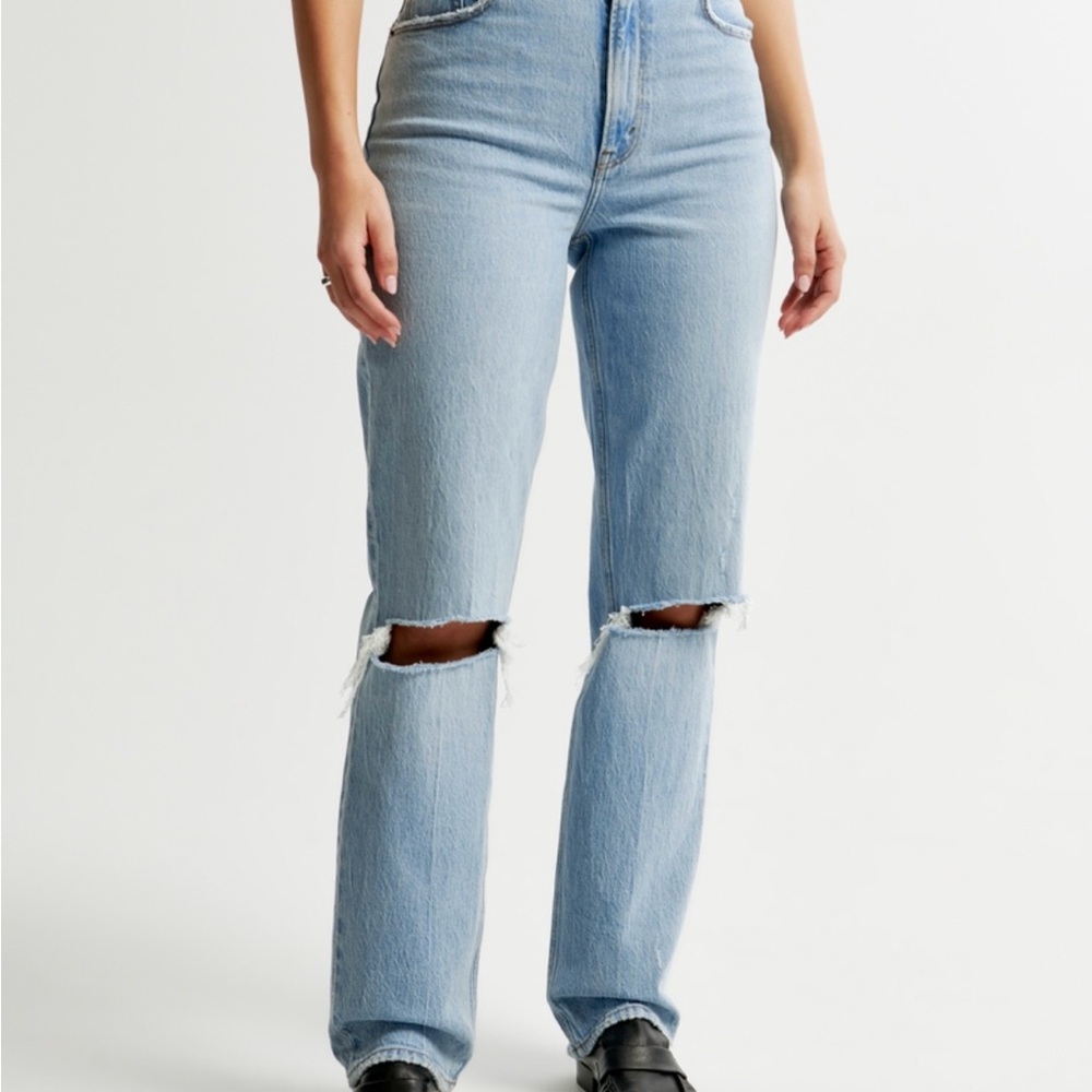 Abercrombie Curve Love Ultra High Rise 90s Straight Jean